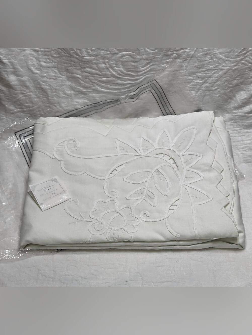 Vintage Distinctive Linens 60x84 White Cotton Tablecloth